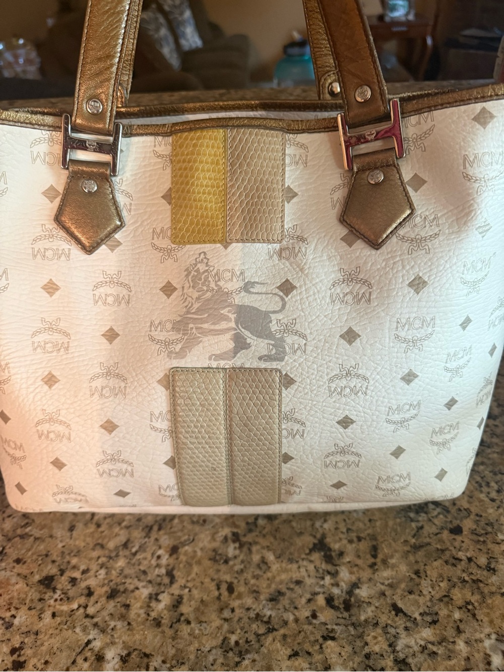 MCM White Princess Lion Tote - Picture 2 of 12